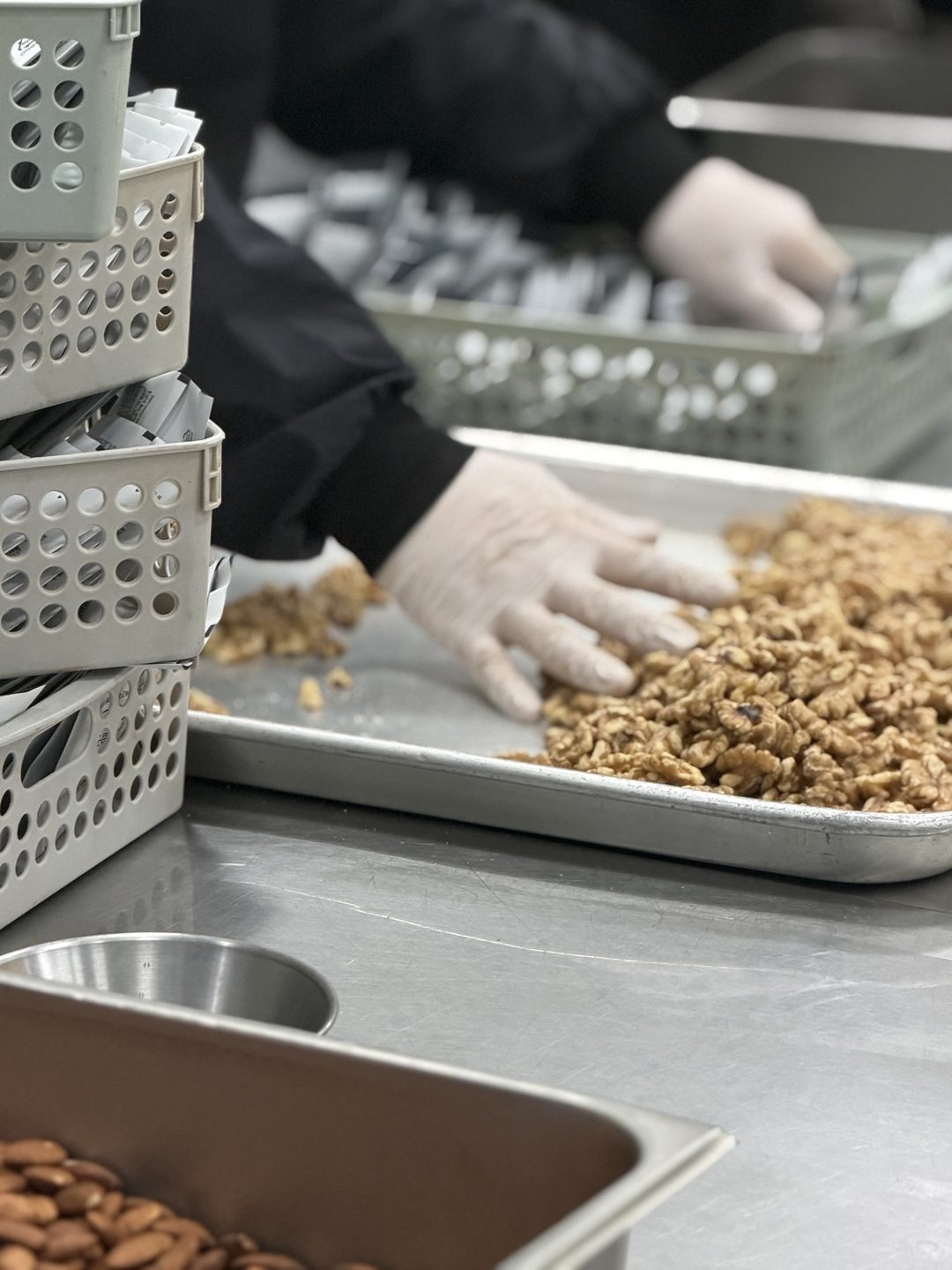 Walnut halves at final grading and quality inspection